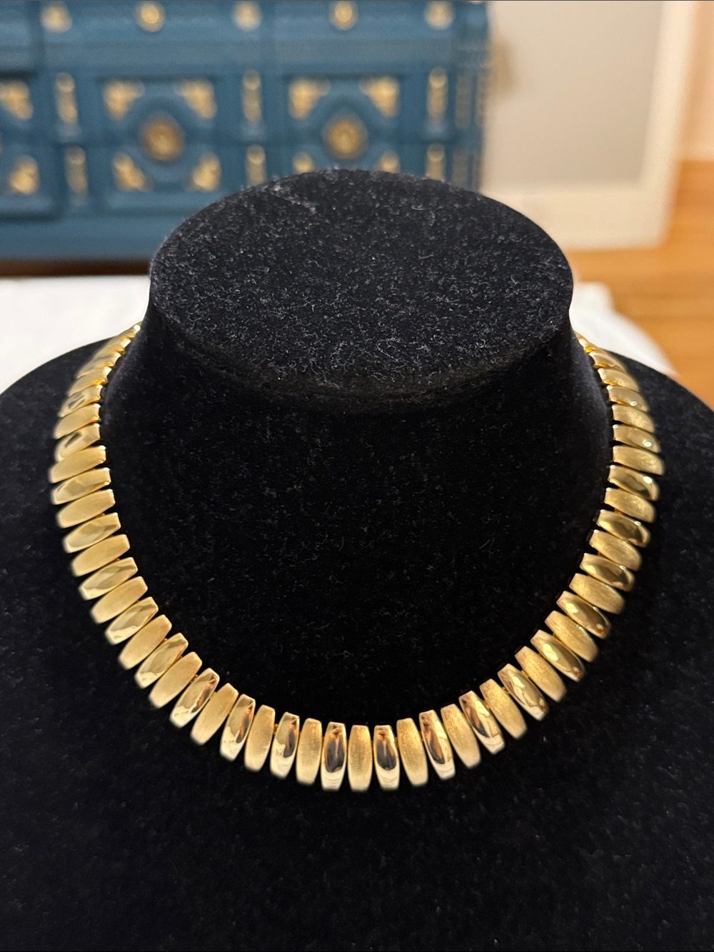 Vintage Gold Tone Chain Link Choker Collar Statement Necklace
